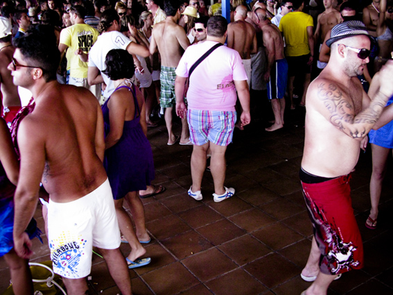 http://www.carolinanaftali.com/files/gimgs/6_naftalicarolina14.jpg